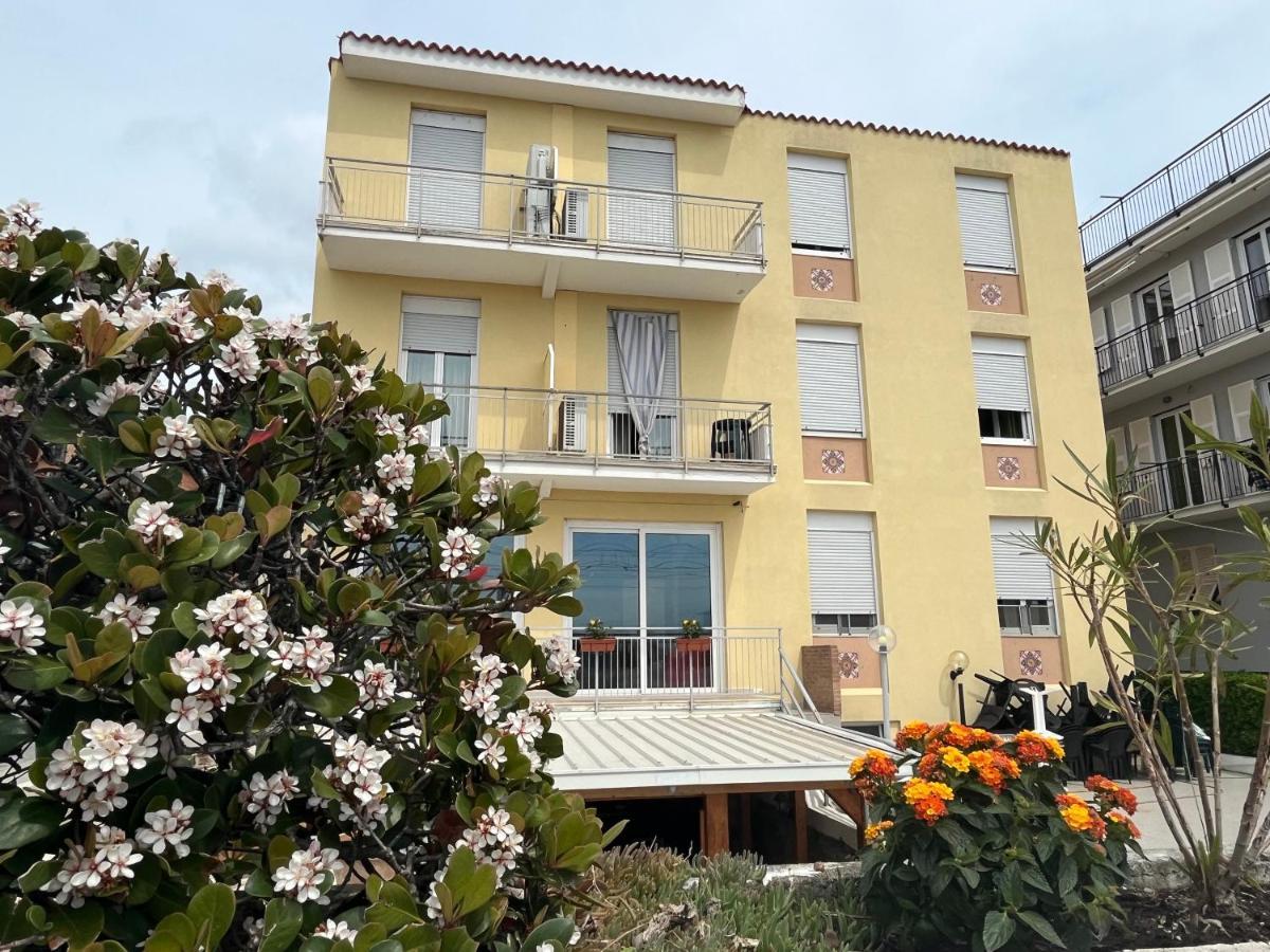Piccolo Hotel Di Lavagna Extérieur photo
